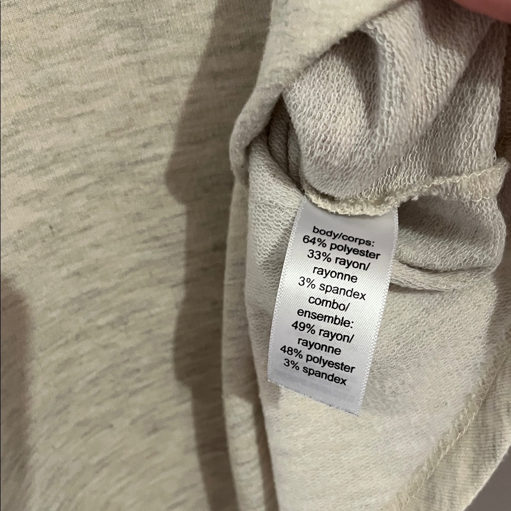 Maurices sweater size 1X Gray and Cream Long Sleeve Love v neck pullover paw - Picture 4 of 7